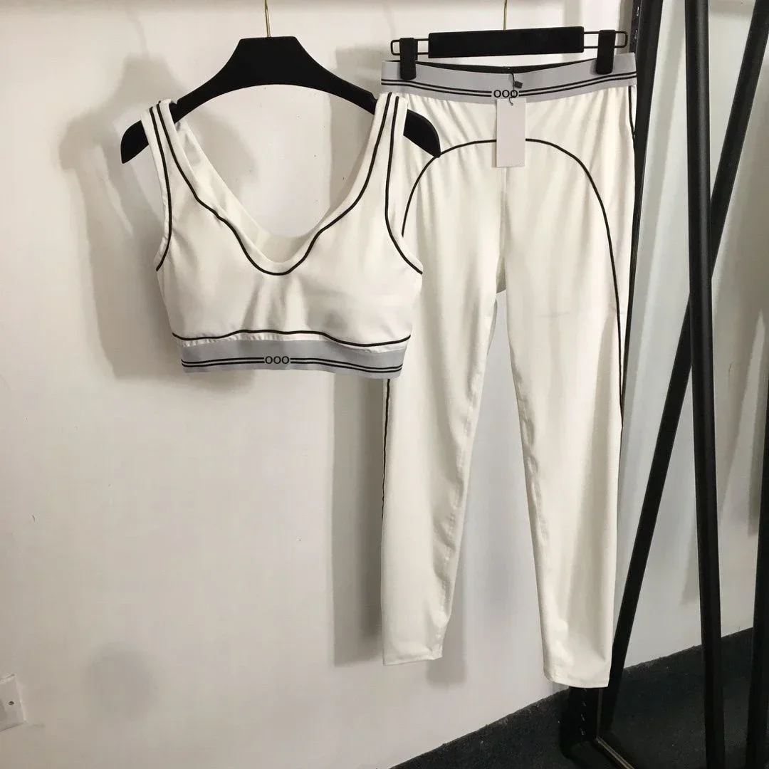 Tanktop und Hose Zweiteiliges  – Pilates Yoga Stretching Bewertung und Preis